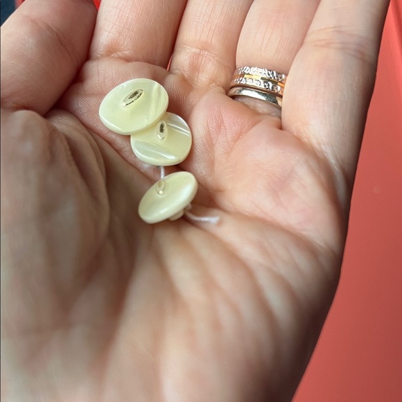 Vintage Buttons - Picture 3 of 5